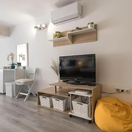 Artistic Space Near Chataldzha Appartamento