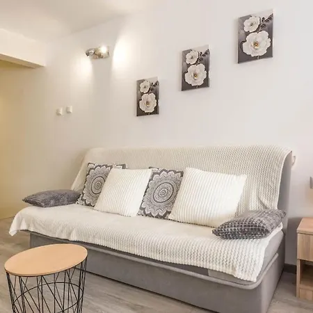 Artistic Space Near Chataldzha Apartment Varna